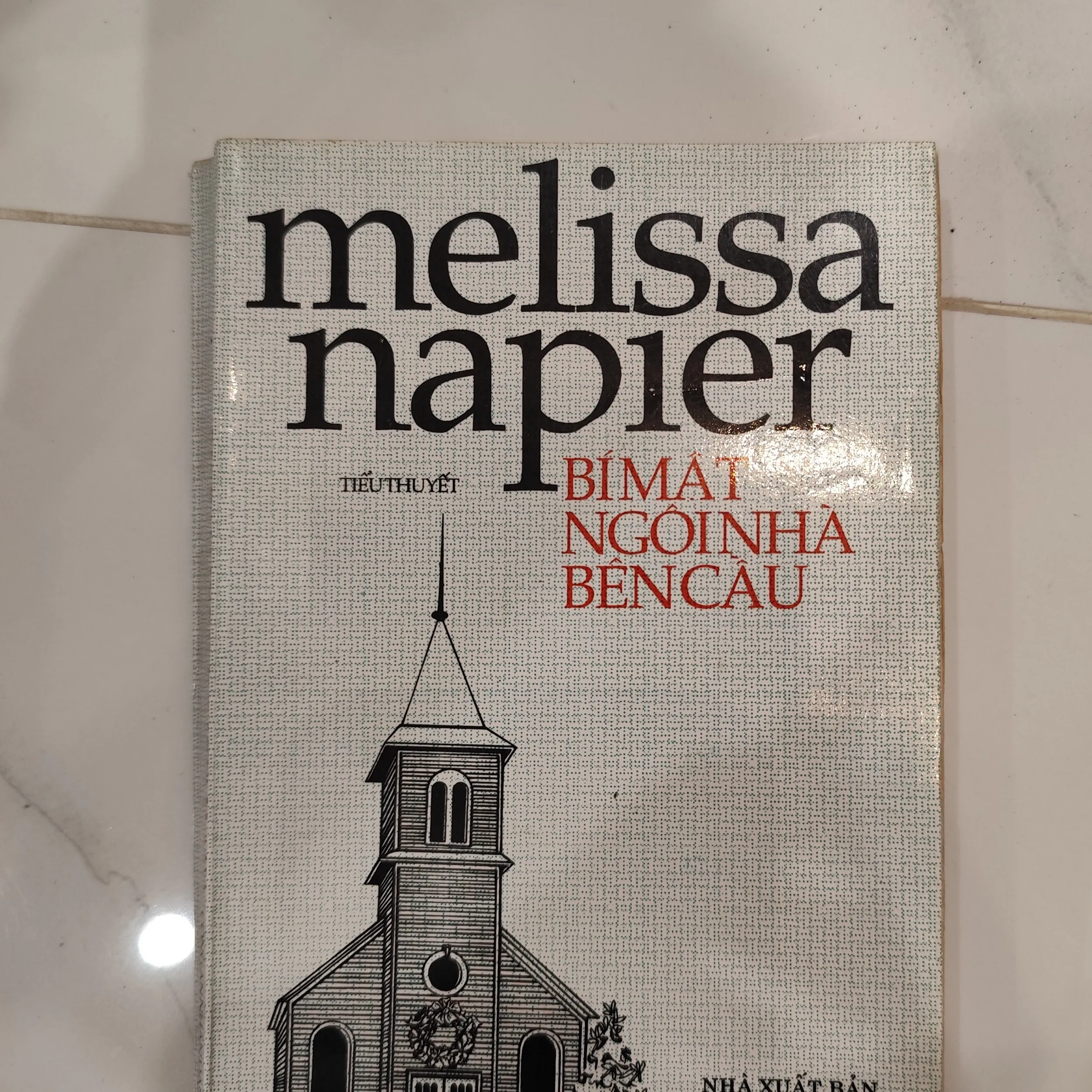 Bí mật ngôi nhà bên cầu by  - Sách Book Cover - Ngọc Hiển Books