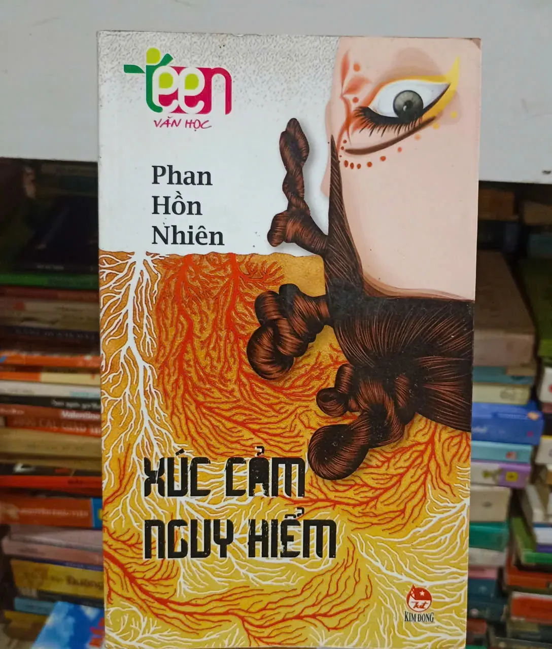 Xúc cảm nguy hiểm🌻 by  - Sách Book Cover - Ngọc Hiển Books