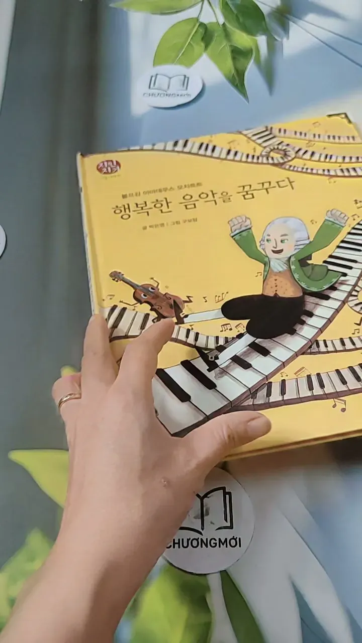 [Tặng nẹp góc] Truyện thiếu nhi Hàn Quốc: Danh nhân 17 -  지인지기 인물 이야기: 모차르트 731994