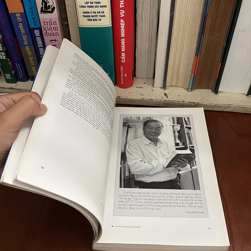 II Tựa sách: Những Trang Đời Và Nghiệp _ 81 Doanh Nhân Tiêu Biểu 2005 - 2006 607586