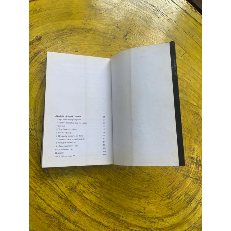 NGƯỜI ĐÀN BÀ MANG DÂY CHUYỀN NHUNG- TRUYỆN MA CỦA ALEXANDRE DUMAS 557450