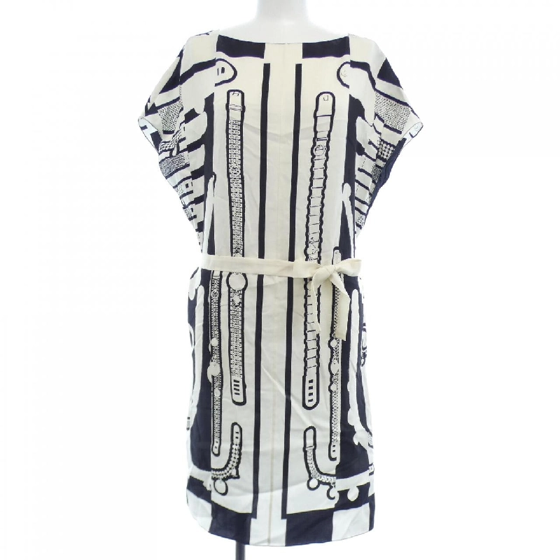 【Khuyến mãi】Đầm HERMES 653077