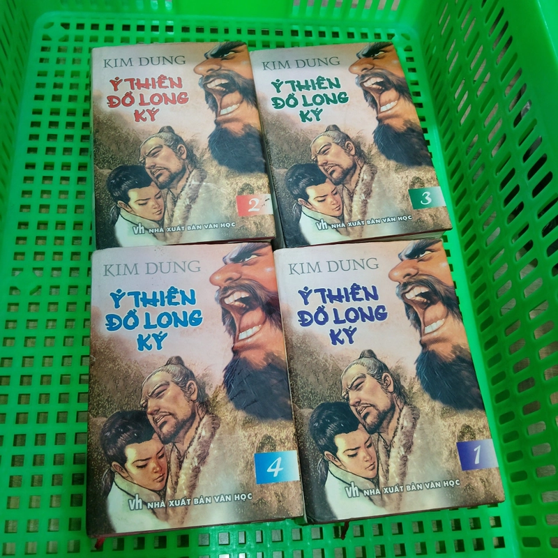 Ỷ thiên đồ long ký (bìa cứng) - Kim Dung 452750
