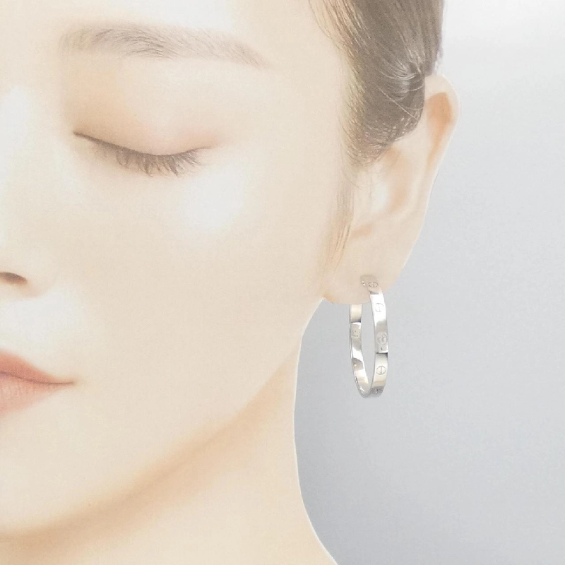 Khuyên tai Cartier Love 666039