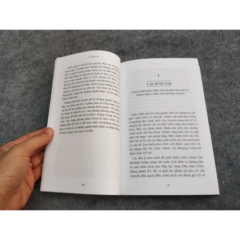 CÁI ĐUÔI DÀI 957267