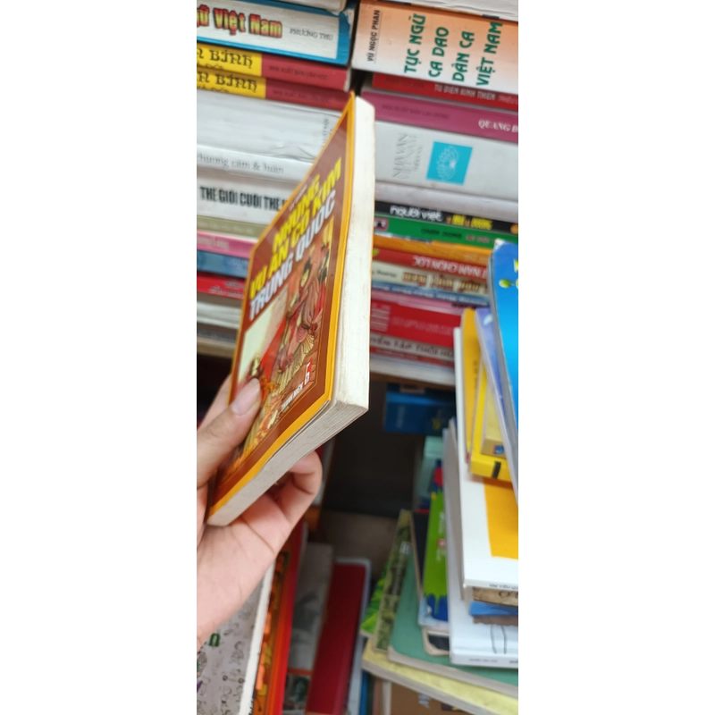 Những Vụ Án Cổ Kim Trung Quốc- Lê Giảng 547073