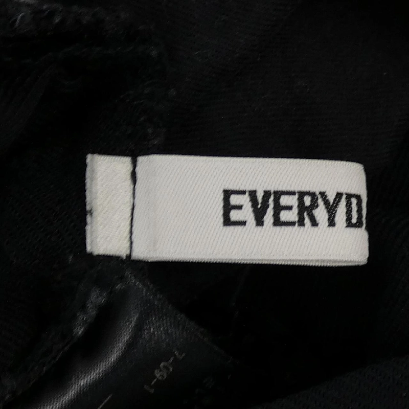 EVERYDAY I LIKE - Quần hàng hiệu Authentic 820074