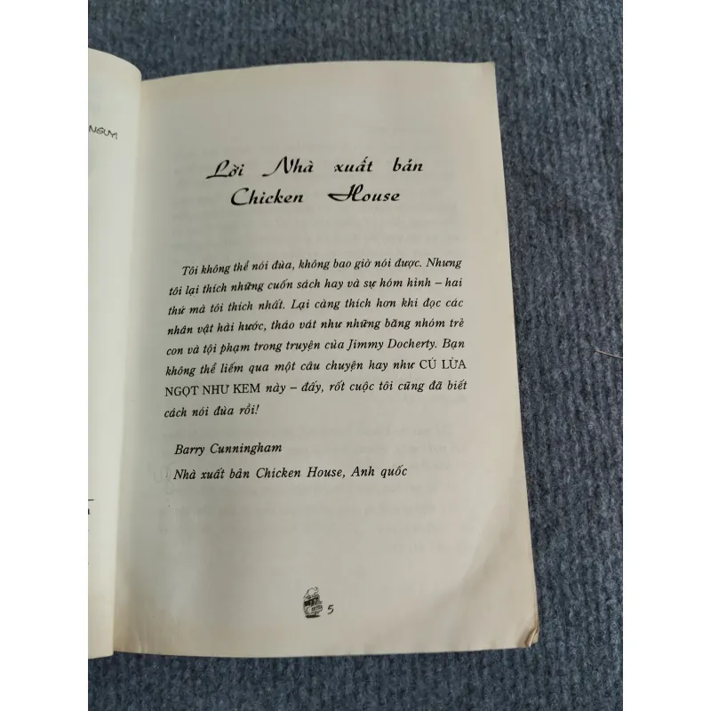 CÚ LỪA NGỌT NHƯ KEM - JIMMY DOCHERTY 574269