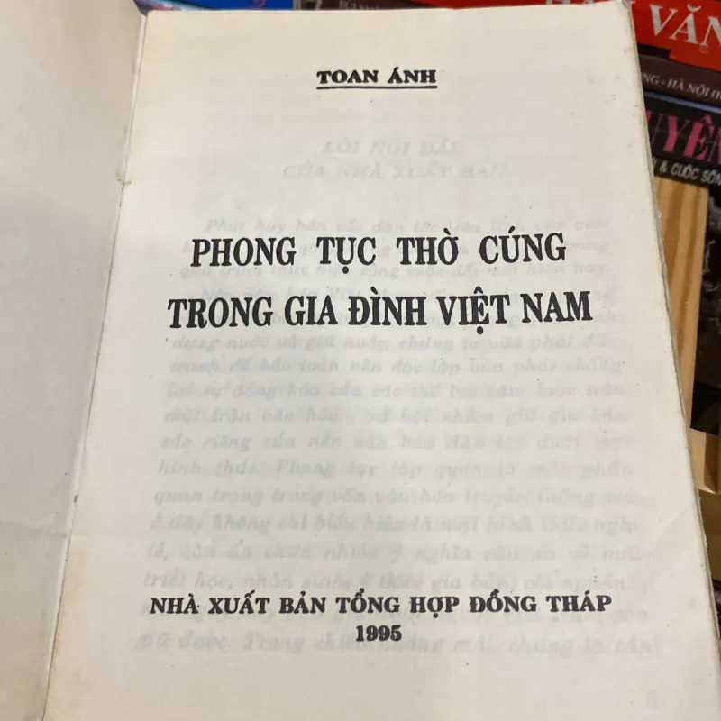 PHONG TỤC THỜ CÚNG TRONG GIA ĐÌNH VIỆT NAM, TOAN ÁNH (XB 1995) 757338