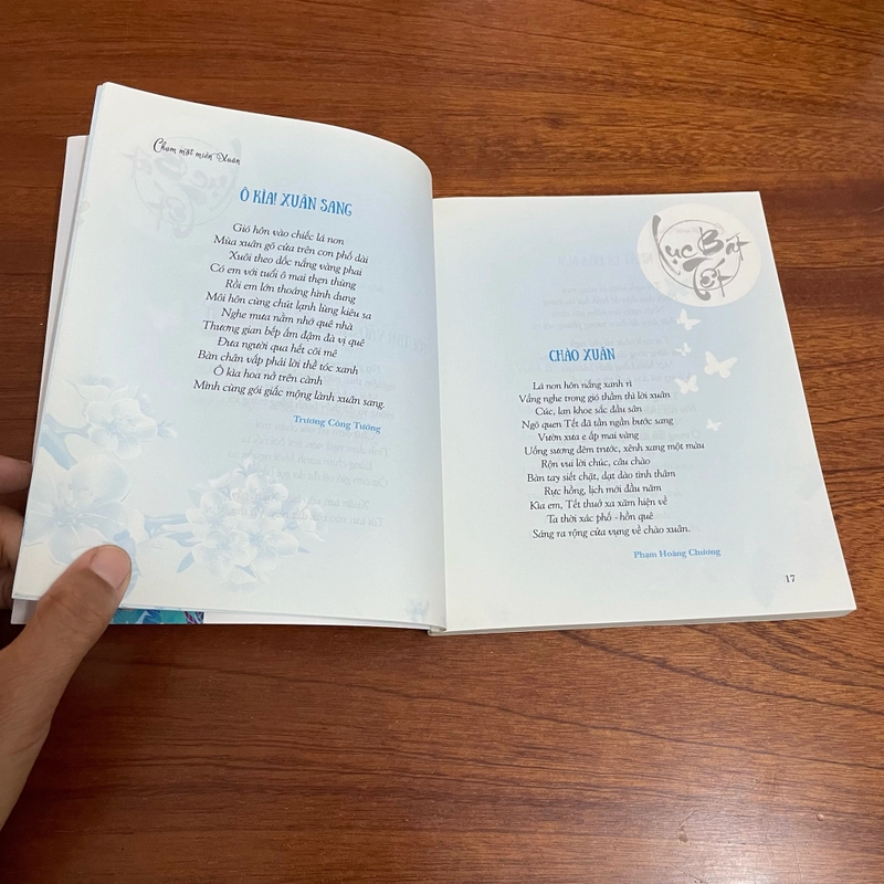 II Thơ: Chạm Một Miền Xuân _ Lục Bát Tết - Nhiều Tác Giả - 2017 494308