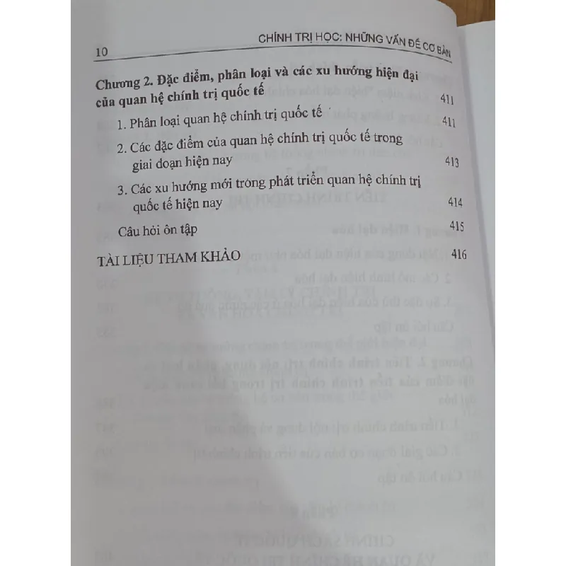 Chính trị học những vấn đề cơ bản - GS.TS. Võ Khánh Vinh, PGS.TS. Đỗ Minh Hợp 700592
