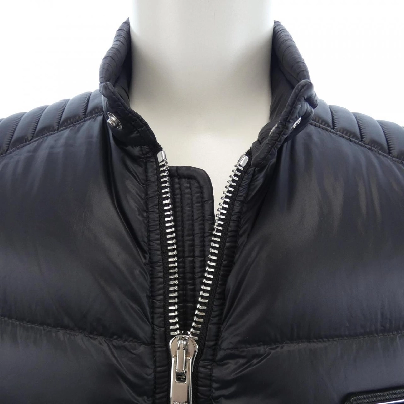 Áo gile PRADA logo tam giác SGB628 R142 - Hàng hiệu Authentic 882925