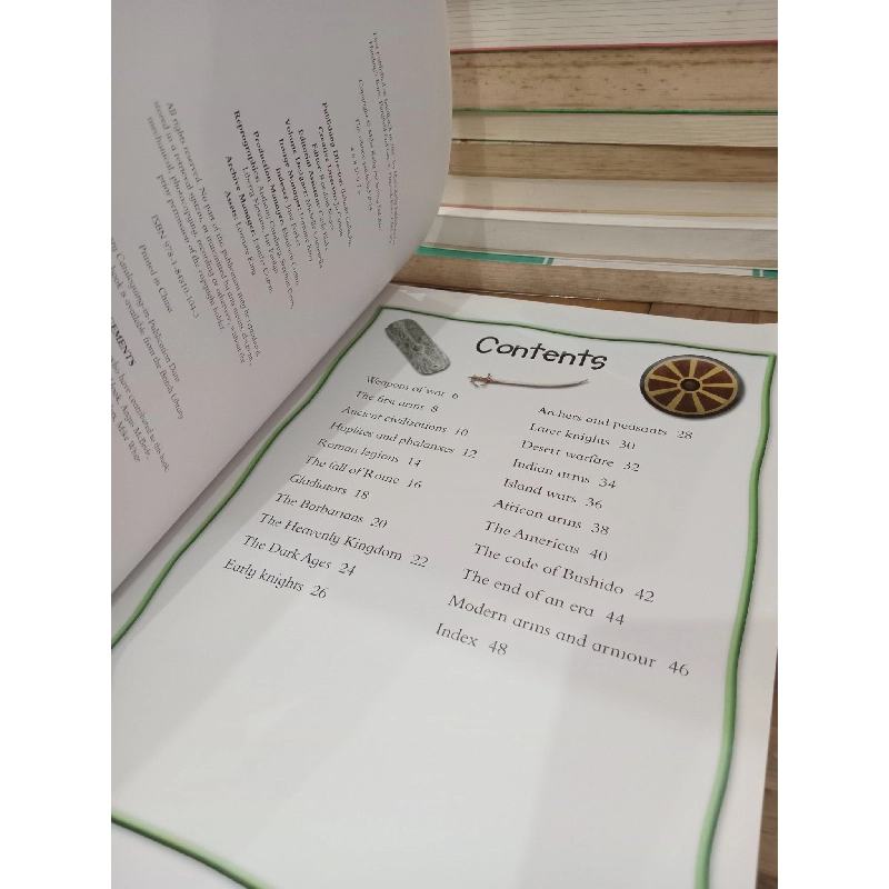 100 facts Arms & Armour - Rupert Matthews 758678