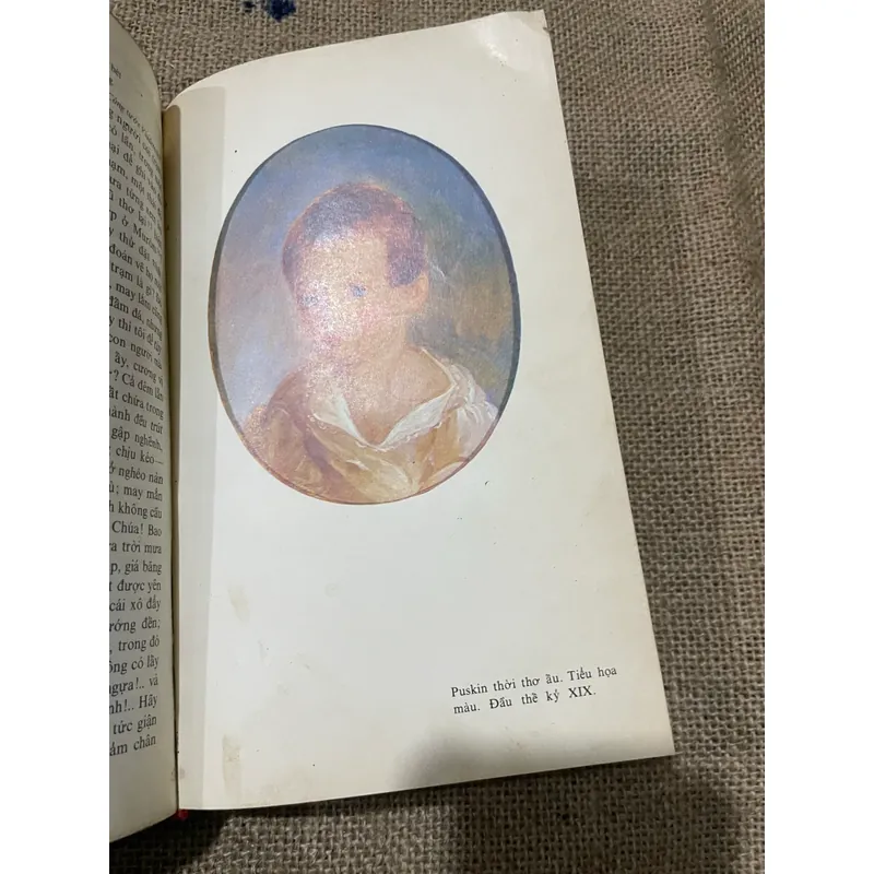 Tuyển tập văn xuôi Puskin, NXB Cầu vồng  570478