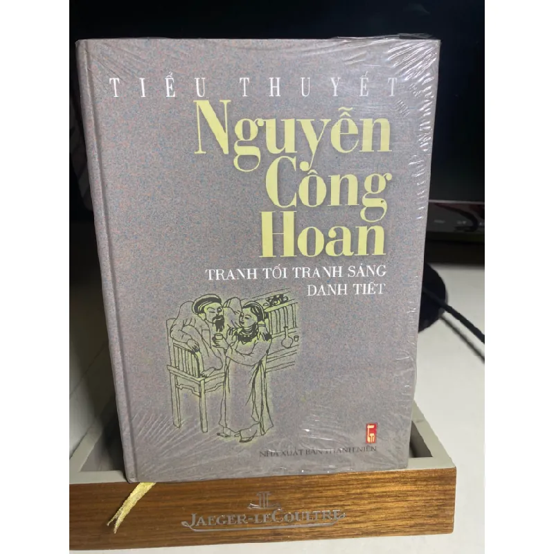 Tiểu thuyết Nguyễn Công Hoan: Tranh tối tranh sáng- Danh Tiết (bìa cứng)- NXB Thanh Niên- Sách lưu kho còn seal, bám bụi và chấm ố theo thời gian STB1433 Blogmeo 27525 584897