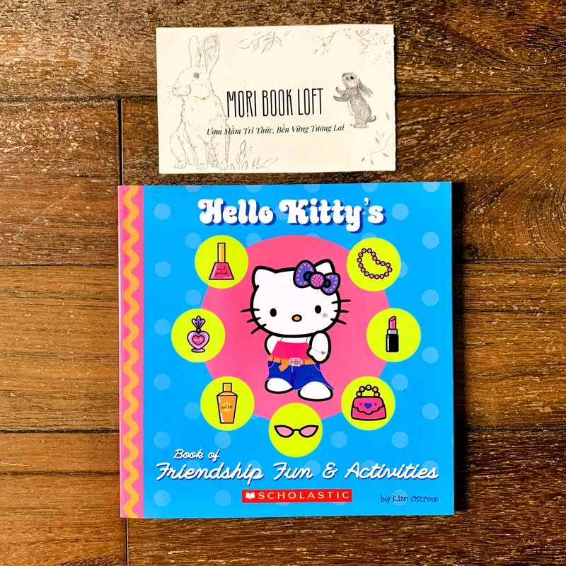 Sách tranh tiếng anh Hello Kitty's Book of Friendship Fun & Activities, Used 478718