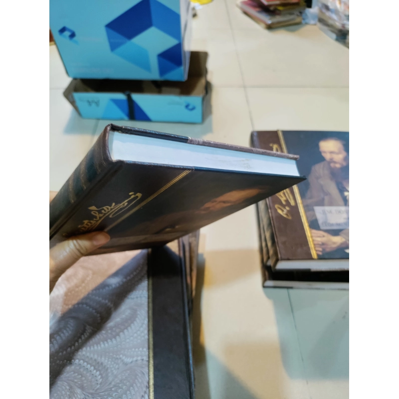 Những kẻ tủi nhục  541775