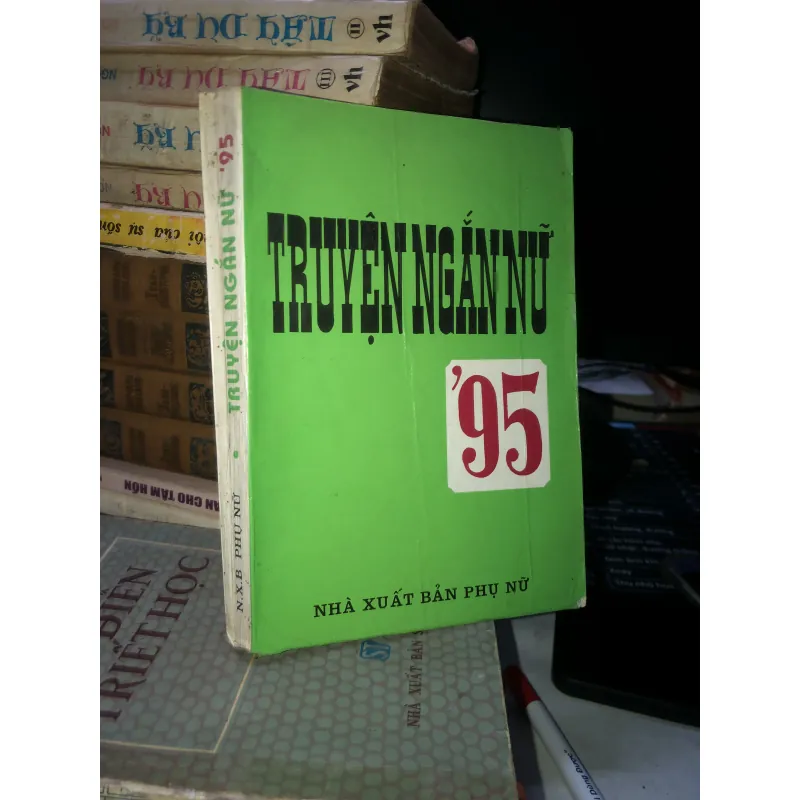 Truyện ngắn nữ ‘95 1033003