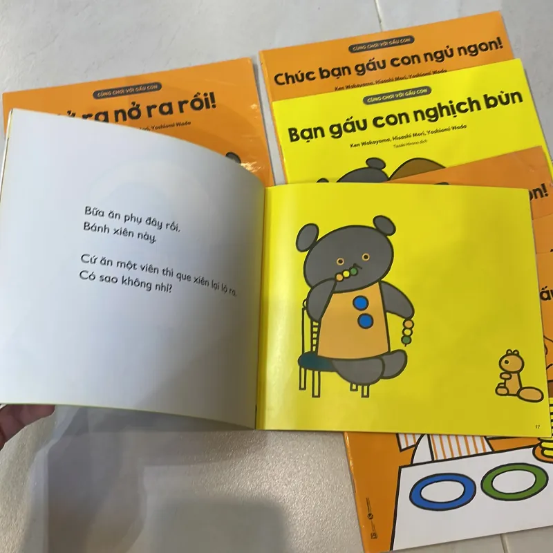 Bộ sách 10 cuốn : cùng chơi với gấu con 0-3 tuổi rất hữu dụng - EHON NHẬT BẢN  1027480
