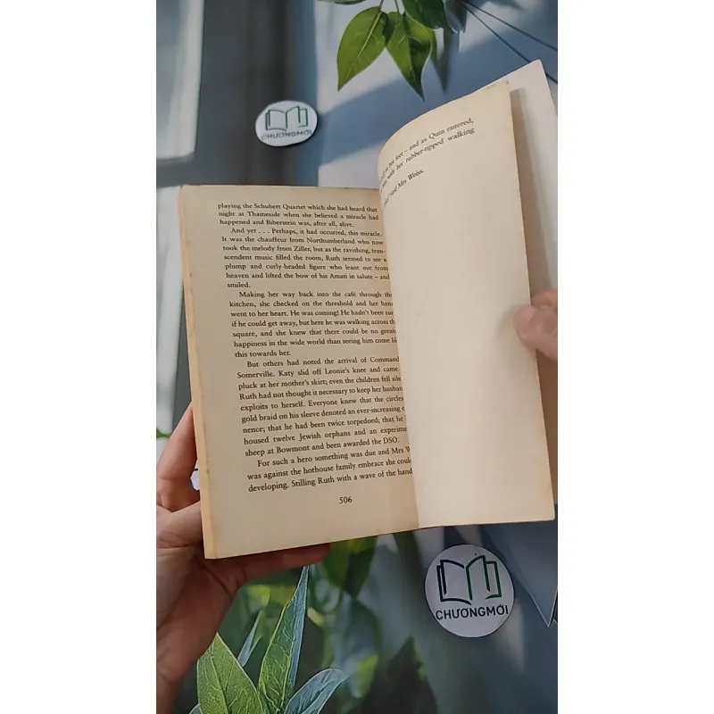 [MIỄN PHÍ BỌC SÁCH] The Morning Gift - Eva Ibbotson 1033594
