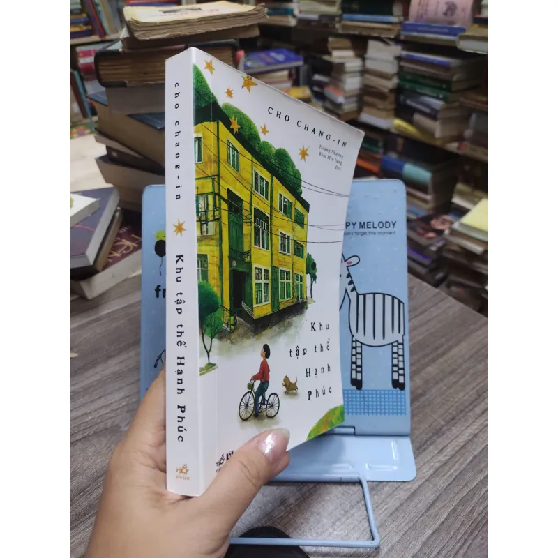Sách: Khu tập thể hạnh phúc - Tác giả: 	Cho Chang - in 603812
