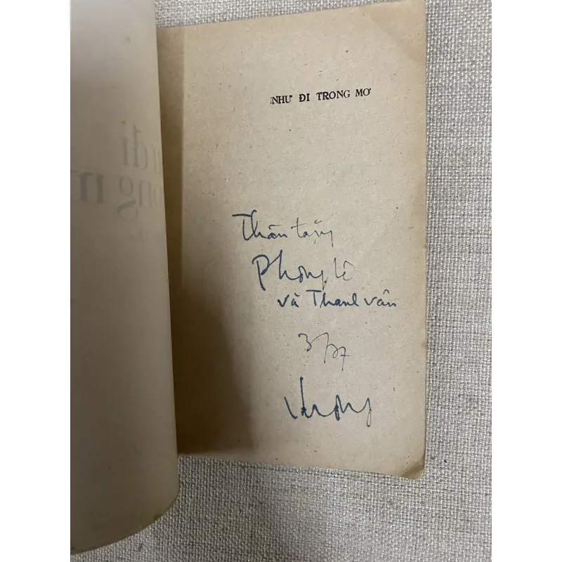 Như đi trong mơ- thơ của Hoàng Trung Thông, có chữ ký  1005574