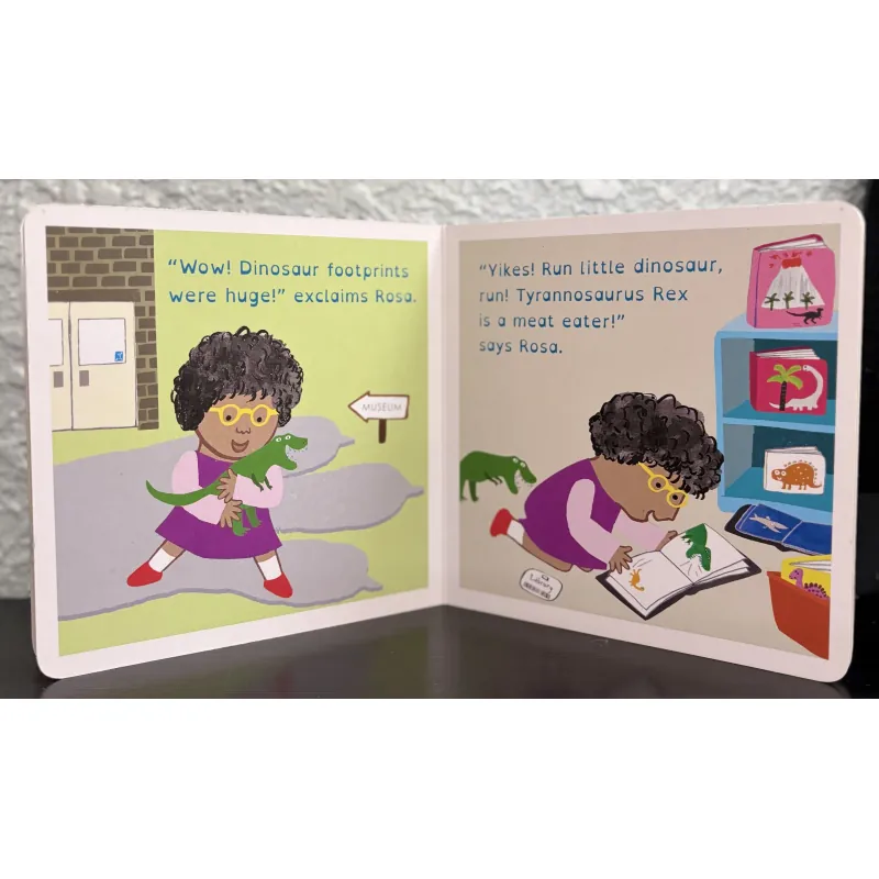 Board book Rosa Loves Dinosaurs (Bé Rosa mê khủng long)  797172