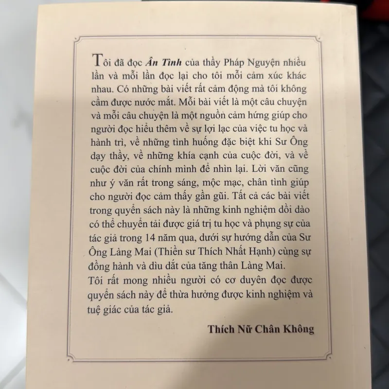 Sách Ân Tình viết về thầy Thích Nhất Hạnh 601838
