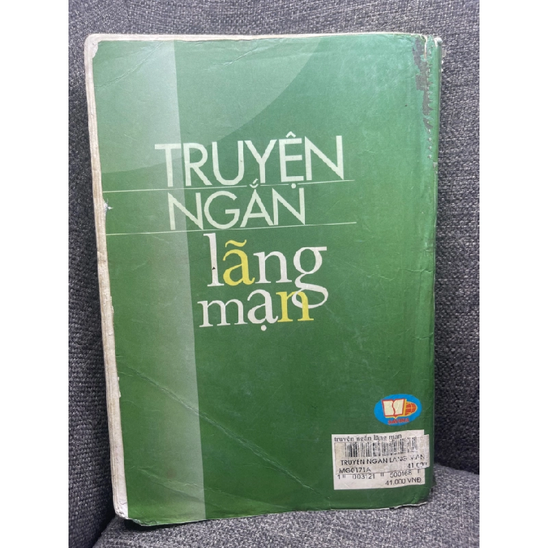 Truyện ngắn lãng mạn 2004 nhiều tác giả mới 60% rách bìa bung gáy ố nhẹ HPB0805 văn học nước ngoài 182387