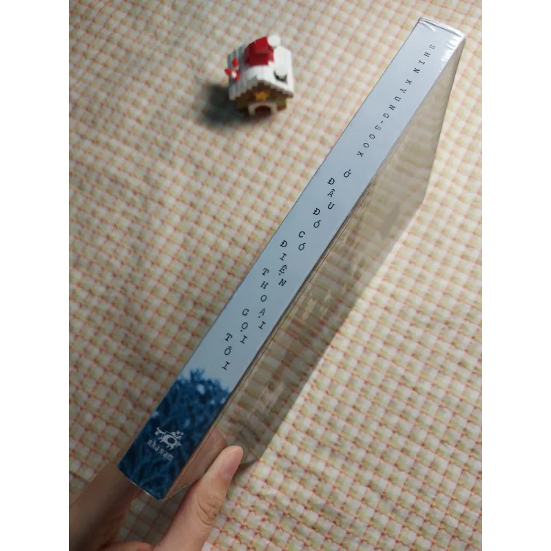 Ở ĐÂU ĐÓ CÓ ĐIỆN THOẠI GỌI TÔI - Shin Kyung Sook (Tác giả cuốn "Hãy chăm sóc mẹ") 782573