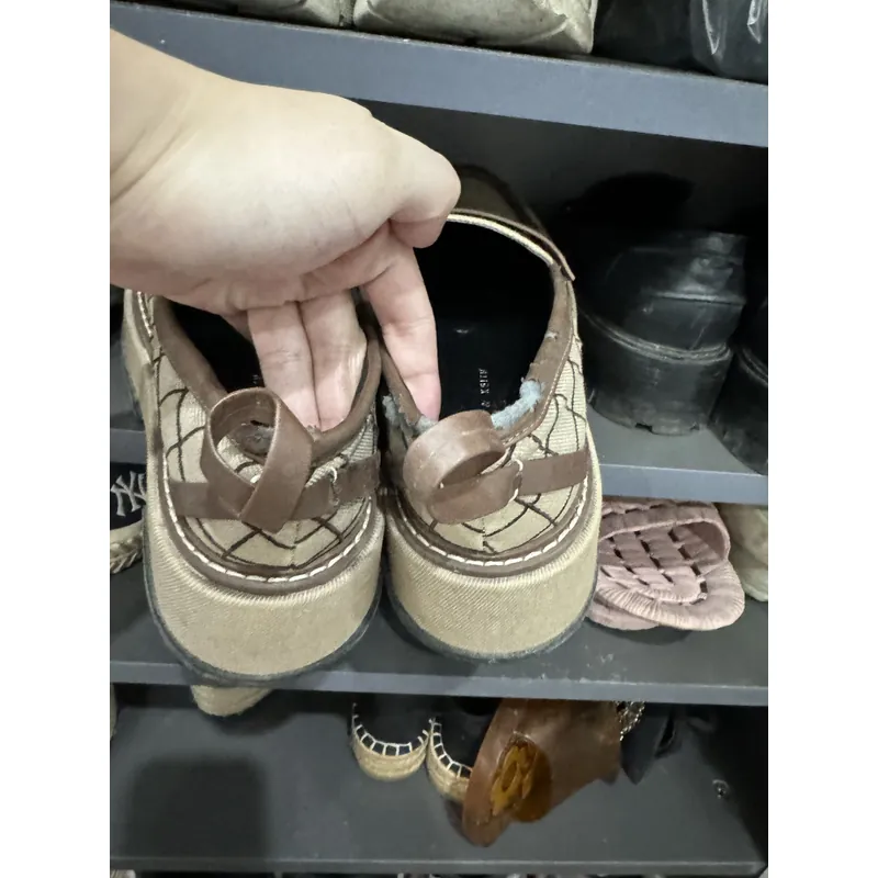 Thanh lý giày cnk auth 97% ạ 719479