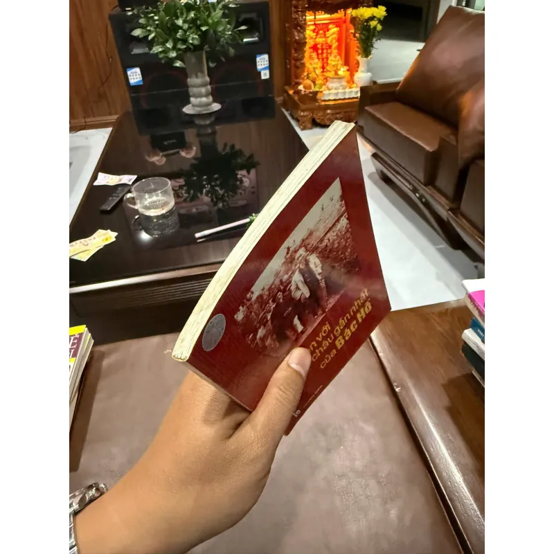 Chuyện Với Người Cháu Gần Nhất Của Bác Hồ - Hồng Khanh- K5 1033901