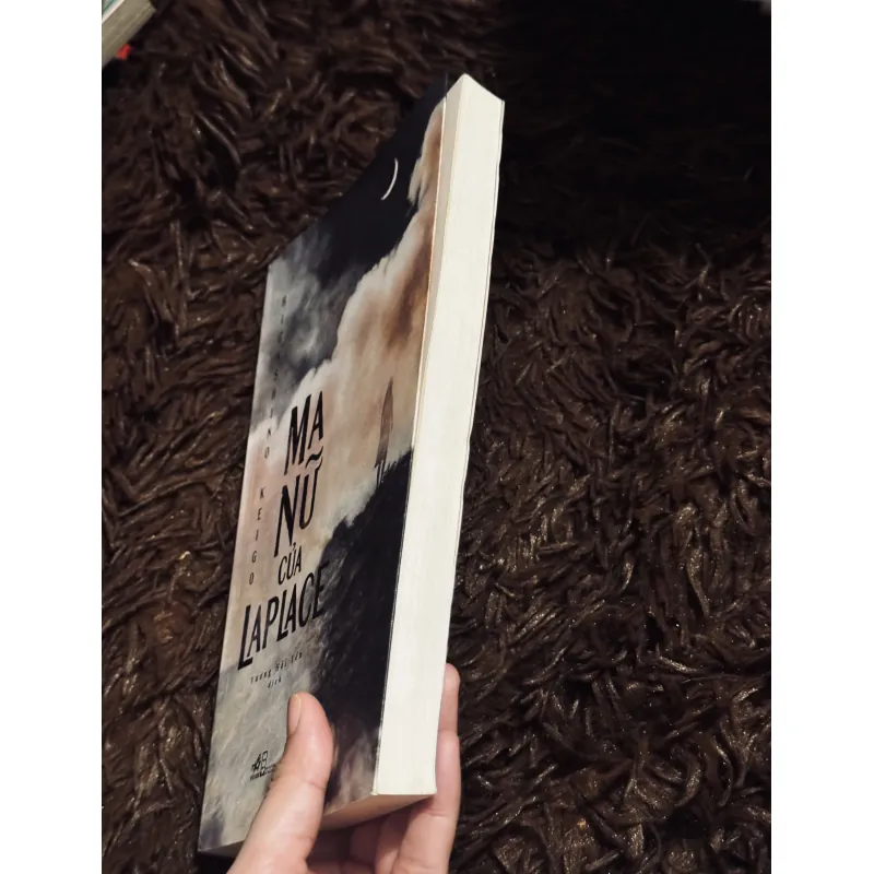 Ma nữ của Laplace 1010497