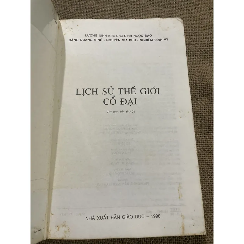  LỊCH SỬ THẾ GIỚI TRUNG ĐẠI - 270 trang, khổ lớn  714637