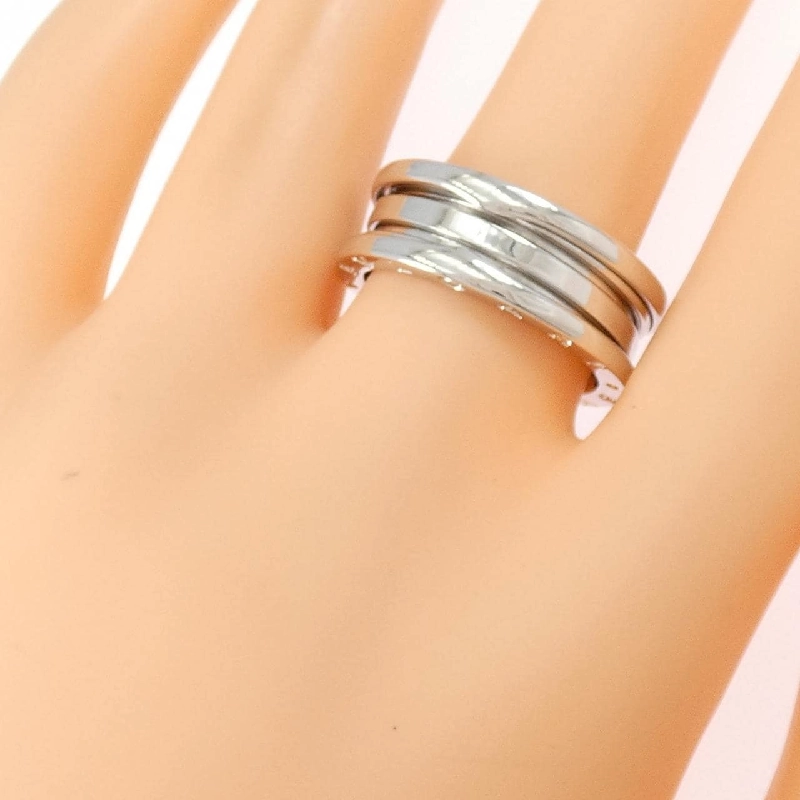 Nhẫn B.zero1 3 băng của Bulgari 665007
