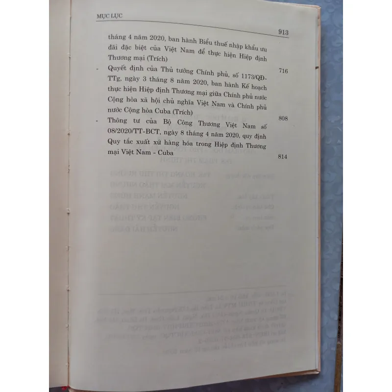 Sách: Việt Nam - Cuba 60 năm đồng hành  935358