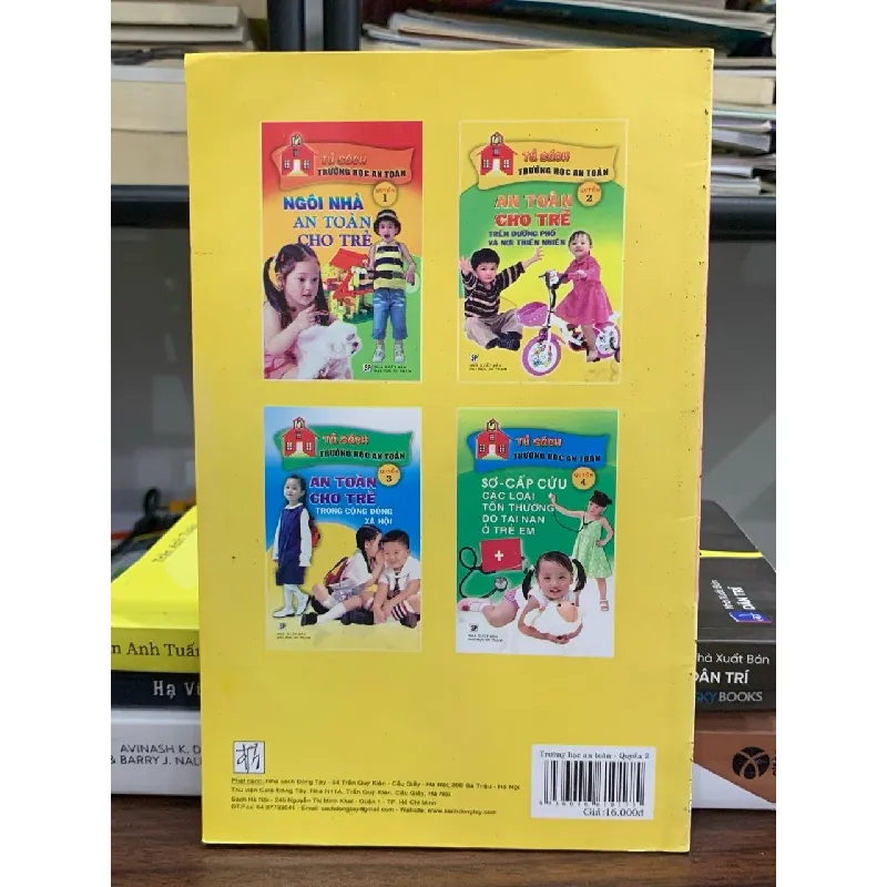 An toàn cho trẻ trên đường phố và nơi thiên nhiên quyển 2 600648