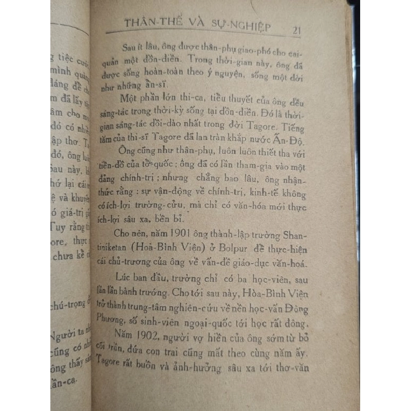 R.Tagore nhà thơ của nhân loại - Phan Lạc Tuyên và cộng sự 778554