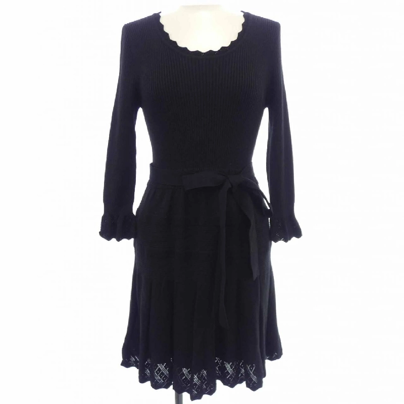 【Mã giảm giá】TO BE CHIC Đầm 653681