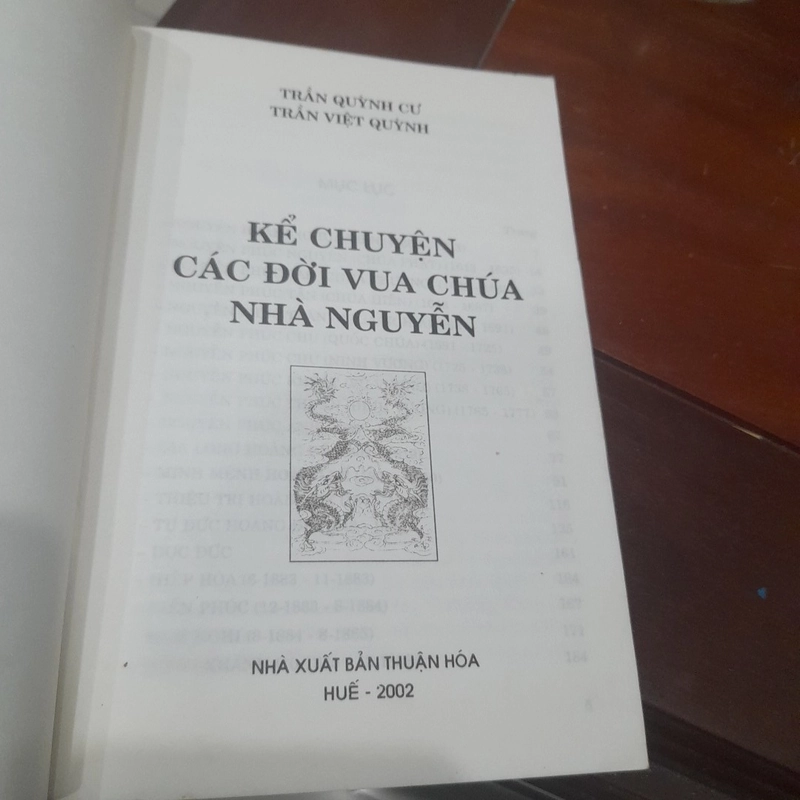 Kể chuyện CÁC ĐỜI VUA CHÚA NHÀ NGUYỄN 301572