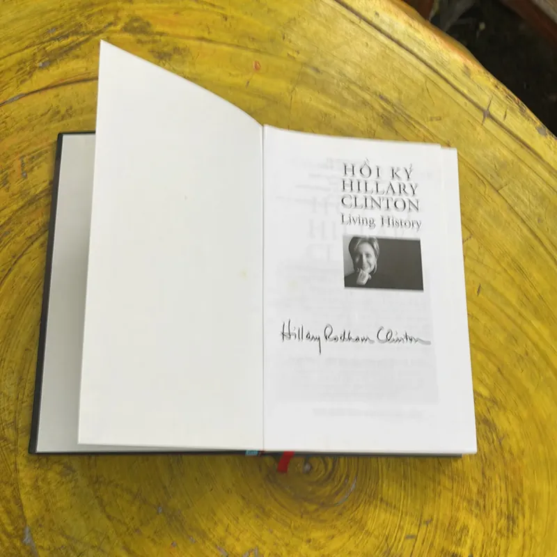 COMBO HILARY CLINTON: BÍ MẬT QUỐC GIA HỒI SINH & HỒI KÝ 736271
