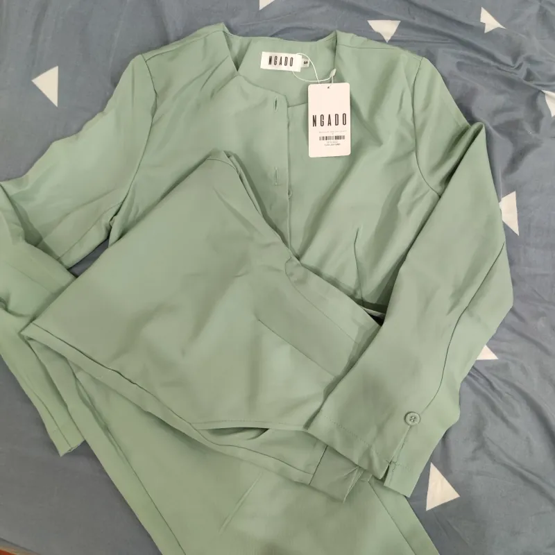 Set áo quần xanh mint cổ tròn NGADO 761925