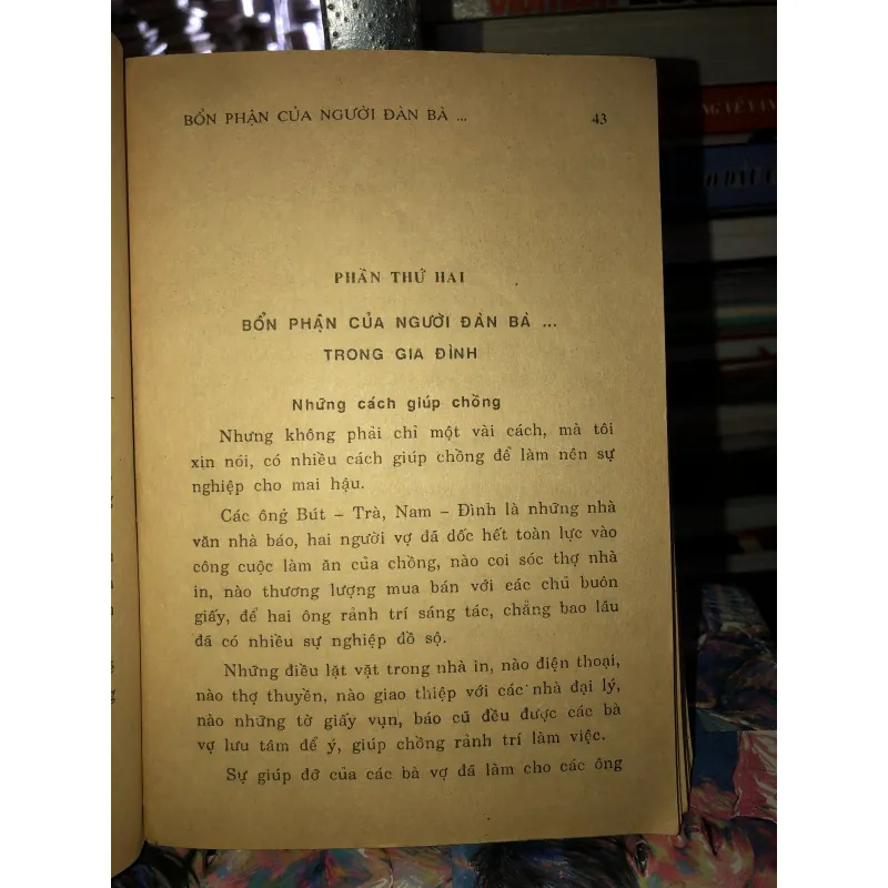 Nghệ thuật làm vợ - Trần Thị Hồng Xuân 958698