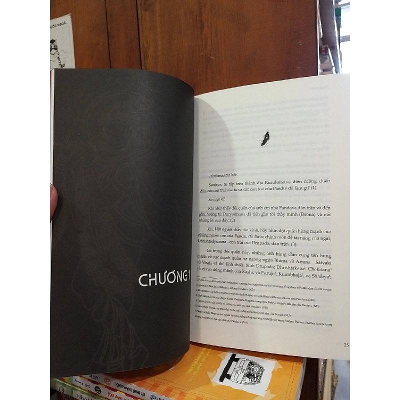 Bhagavad Gita và văn bản gốc - Sophia Ngô dịch 799642