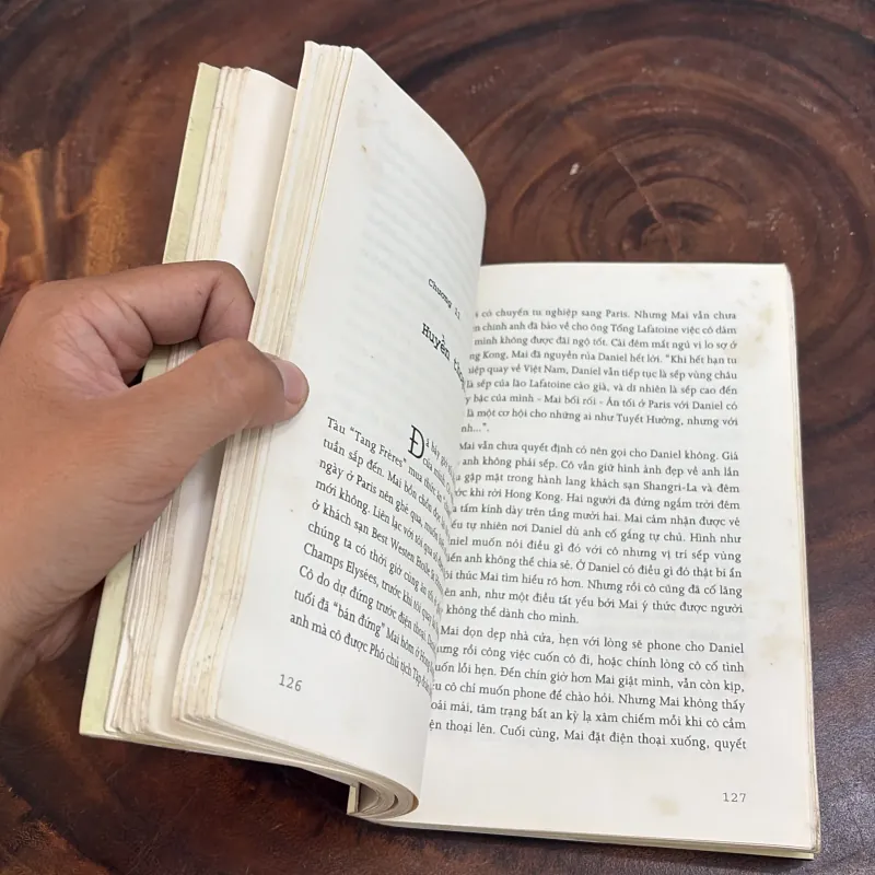 [Sách Không Đẹp] - II Văn Học: Nhắm Mắt Thấy Paris - Dương Thuỵ - 2011 1008463