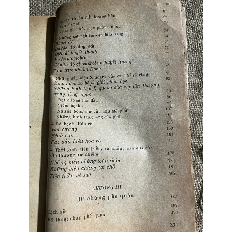 Lao sơ nhiễm trẻ em , hơn 350 trang, 1977; sách y, Tây y hiện đại  599971