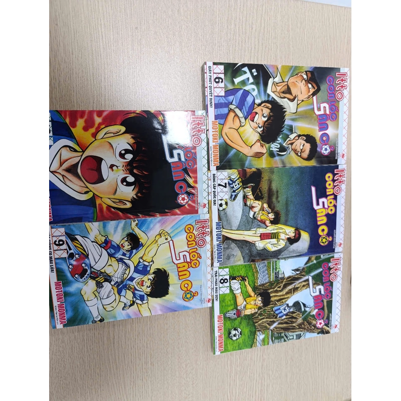 Combo Manga - Itto - Cơn Lốc Sân Cỏ: Tập 1 - 46 + Ngoại Truyện - Part 1 (Bộ 47 Tập) 522419