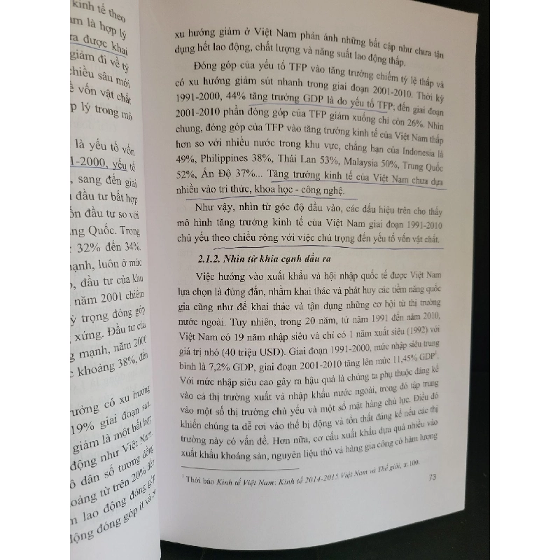 Giáo trình kinh tế phát triển dùng cho hệ đào tạo cao cấp lý luận chính trị mới 80% bẩn nhẹ, tróc bìa nhẹ, có chữ viết, gạch chân 2022 Học viện chính trị quốc gia Hồ Chí Minh HCM3004 GIÁO TRÌNH, CHUYÊN MÔN 919107