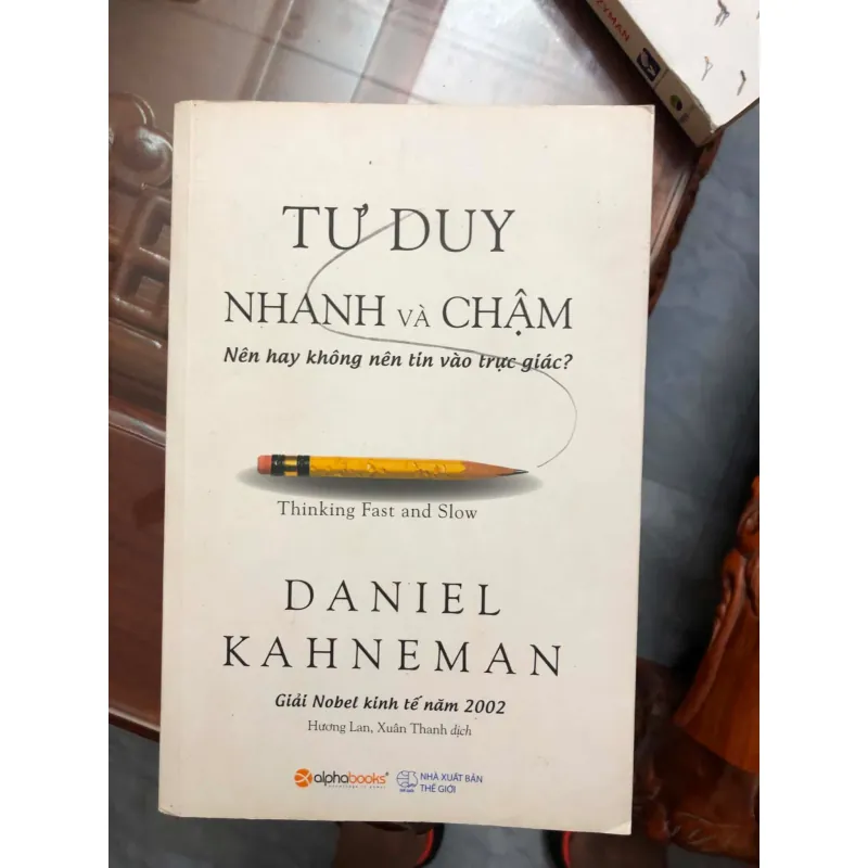 Tư duy nhanh và chậm 1049857