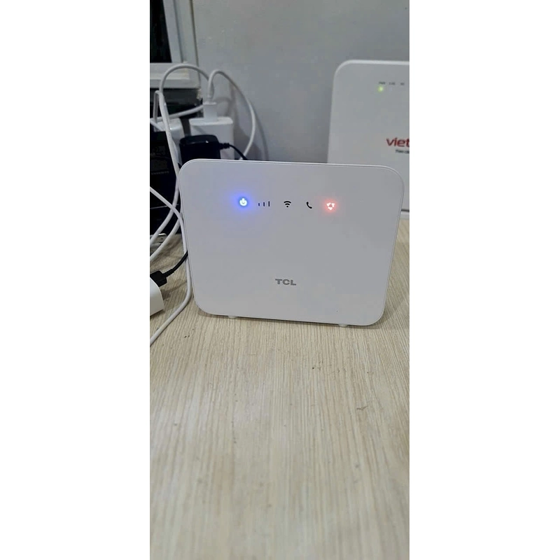 Phát wifi 4G  385012